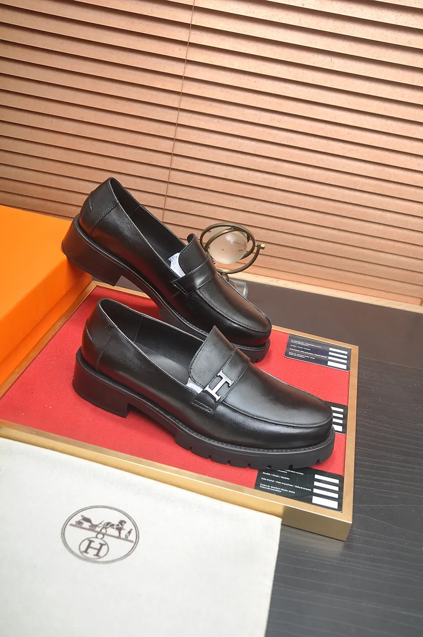 Factory price 500💶[HERMES] (cowhide lining)🍀Italian top luxury🍀He does not pursue novel styles and gorgeous colors, but attracts the favor of successful men with his flawless, elegant and classic style. Formal leather shoes This very comfortable, simple and stable style allows you to easily match any style! The pattern is absolutely 1:1 refined from the original case, and we strive for excellence in materials, imported cowhide + cowhide lining💪💪💪extraordinary texture👍! Code number: 38-45 (45 customized)